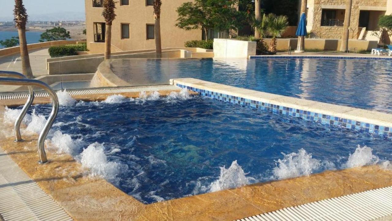 Comfy Stays Sea View Apartments At Deadsea Samarah Resort Sweimeh Екстериор снимка